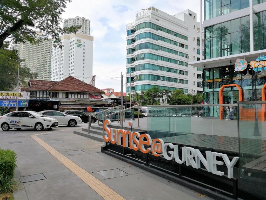 Sunrise Gurney Premium Executive City/Seafront Suite - Penang ジョージタウン エクステリア 写真