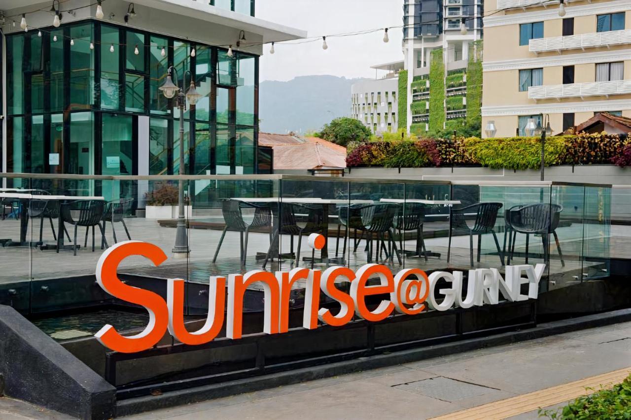 Sunrise Gurney Premium Executive City/Seafront Suite - Penang ジョージタウン エクステリア 写真