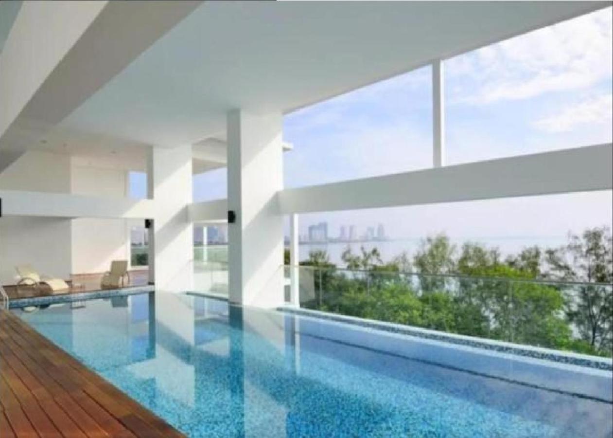 Sunrise Gurney Premium Executive City/Seafront Suite - Penang ジョージタウン エクステリア 写真