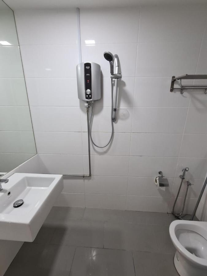 Sunrise Gurney Premium Executive City/Seafront Suite - Penang ジョージタウン エクステリア 写真